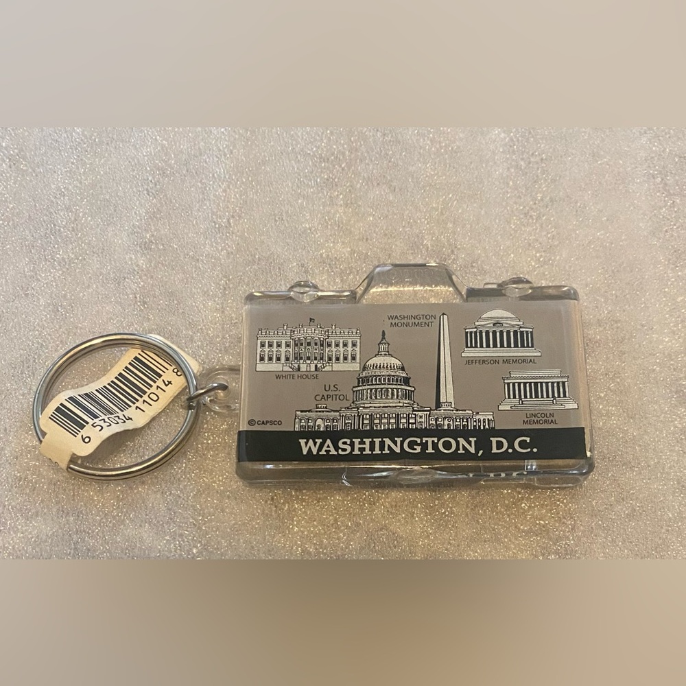 Keychain. Washington, D.C. - Picture 3 of 8